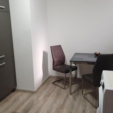 Kleine Ferienwohnung In Ruhiger Lage Херцогенрат Экстерьер фото